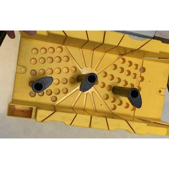 Stanley Hand Miter Box With 3 Pegs - Picture 4 of 5